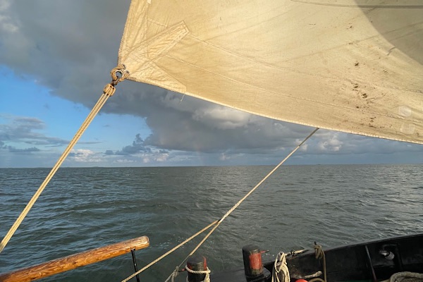 Segel und Regenbogen